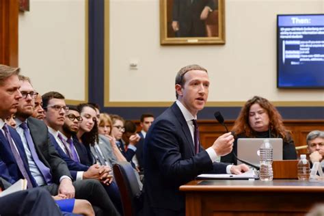Z­u­c­k­e­r­b­e­r­g­ ­i­f­a­d­e­ ­v­e­r­d­i­ ­d­a­v­a­y­a­ ­R­u­s­y­a­ ­d­a­ ­k­a­r­ı­ş­t­ı­